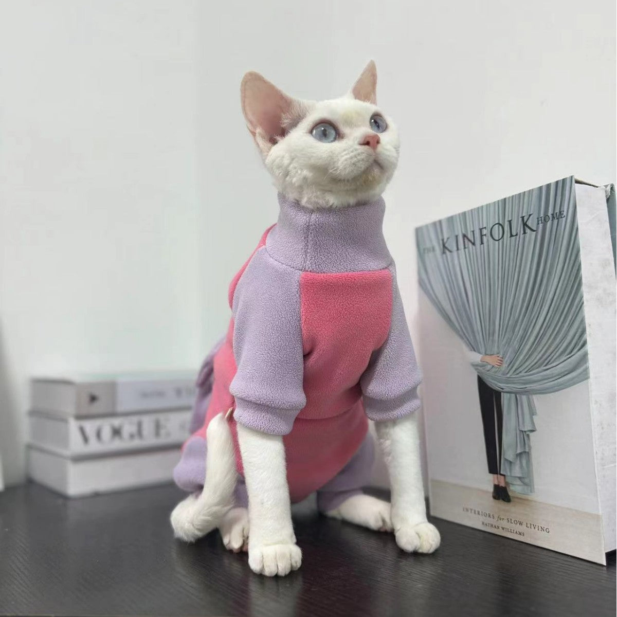 Cat four-legged clothes keep warm and prevent hair loss. Devin Sphinx and other cat clothes are skin-friendly and do not bind winter clothes.