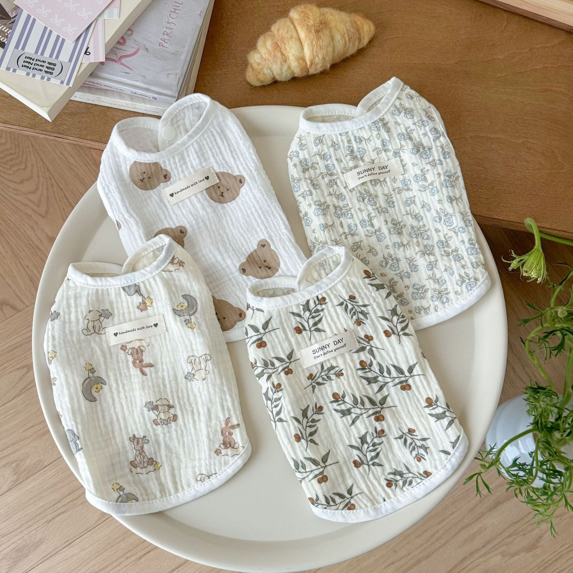 Summer Cotton cat clothes sleeveless cardigan gauze cute vest dog sunscreen vest thin anti-hair loss