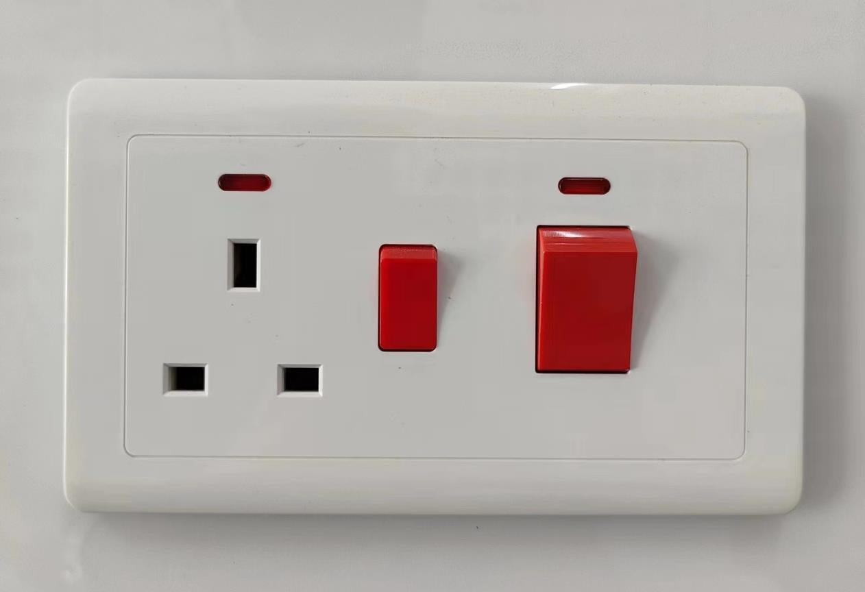 Switching power socket panel Household 86-type concealed panel British five-hole wall power USB socket panel