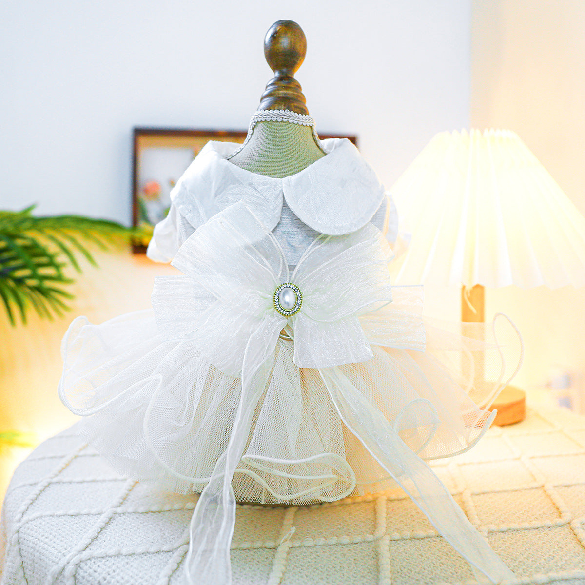 PETCIRCLE pet dog dog cat clothing clothing fluffy gauze skirt chest back high-end dress wedding collection