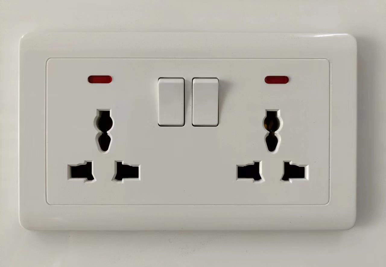 Switching power socket panel Household 86-type concealed panel British five-hole wall power USB socket panel