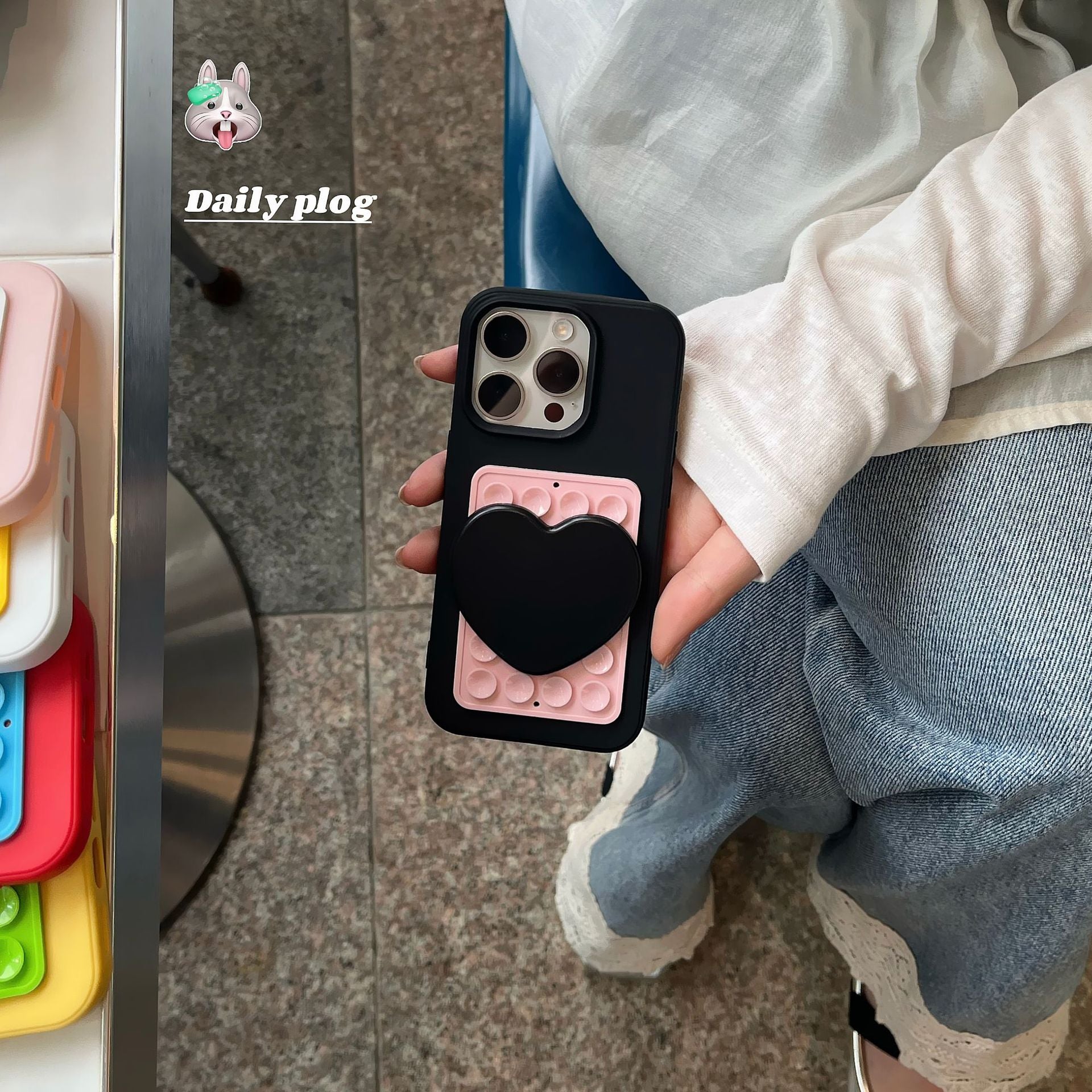 Simple contrasting color suction cup love mirror for iPhone16 Apple 16ProMax mobile phone case 15