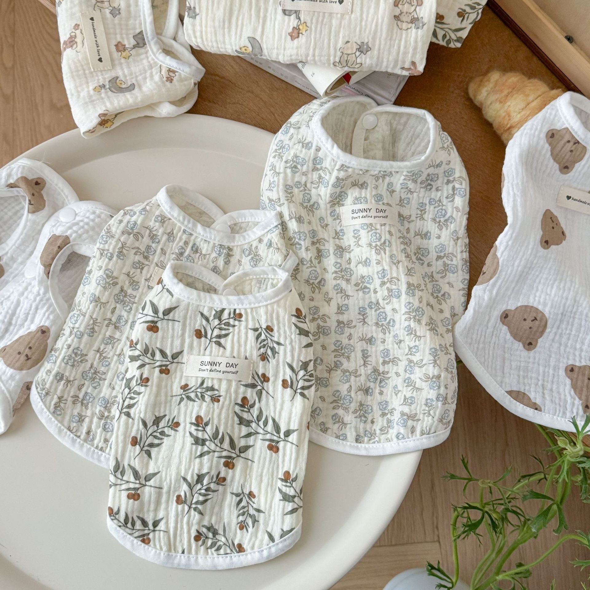 Summer Cotton cat clothes sleeveless cardigan gauze cute vest dog sunscreen vest thin anti-hair loss