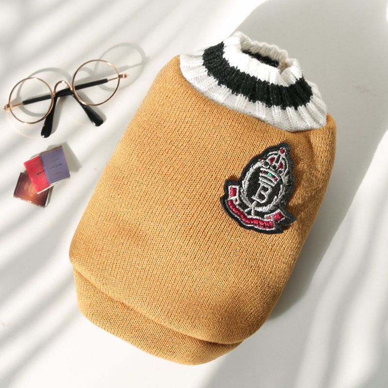 Autumn and winter new knitted vest V-neck college style pet dog dog cat clothes vest Teddy Pomeranian supplies
