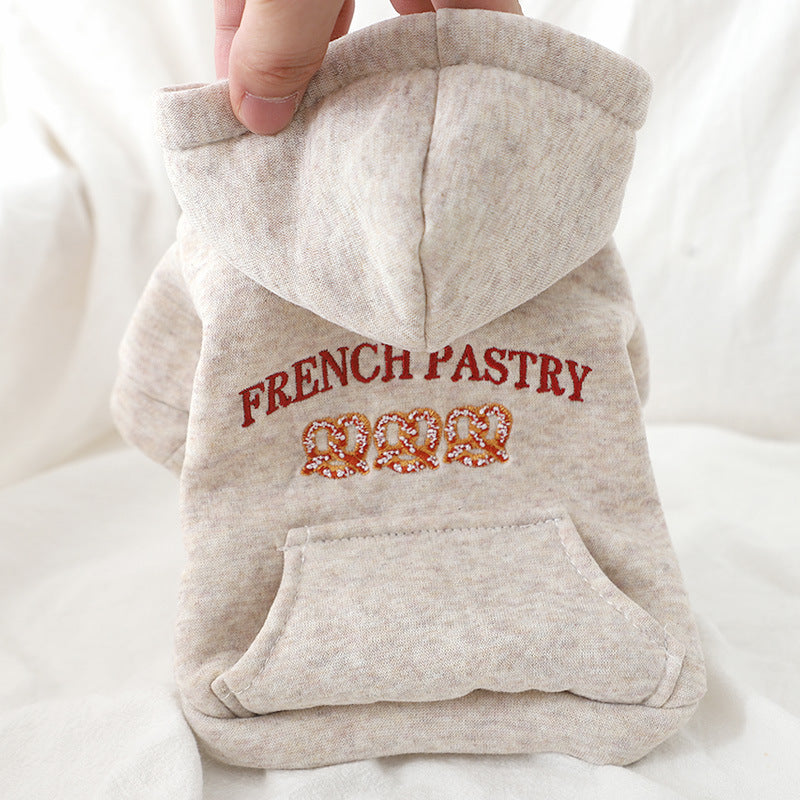 Cross-border wholesale oat-colored small dog new autumn and winter clothing Korean warm bread hooded sweater Bi Xiong bipod