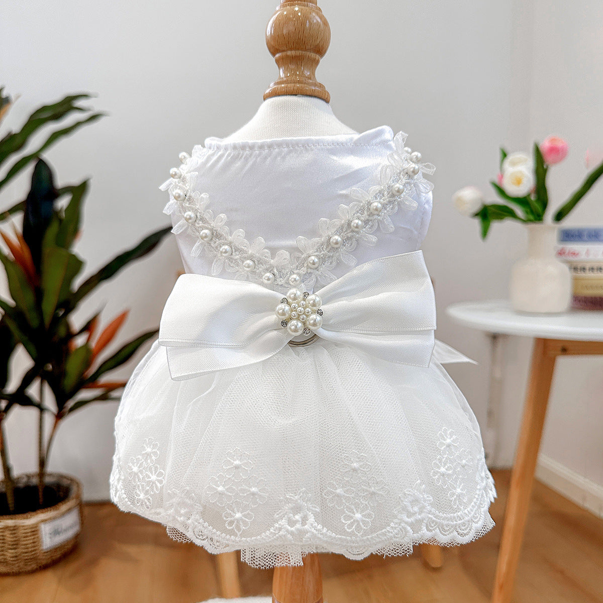 PETCIRCLE pet dog dog cat clothing clothing fluffy gauze skirt chest back high-end dress wedding collection