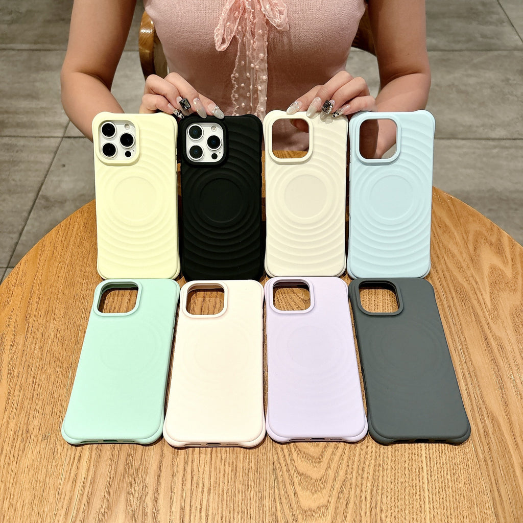 Applicable to Apple 17Promax magnetic mobile phone case, liquid silicone ripple pattern all-inclusive anti-drop Apple 16 mobile phone case.