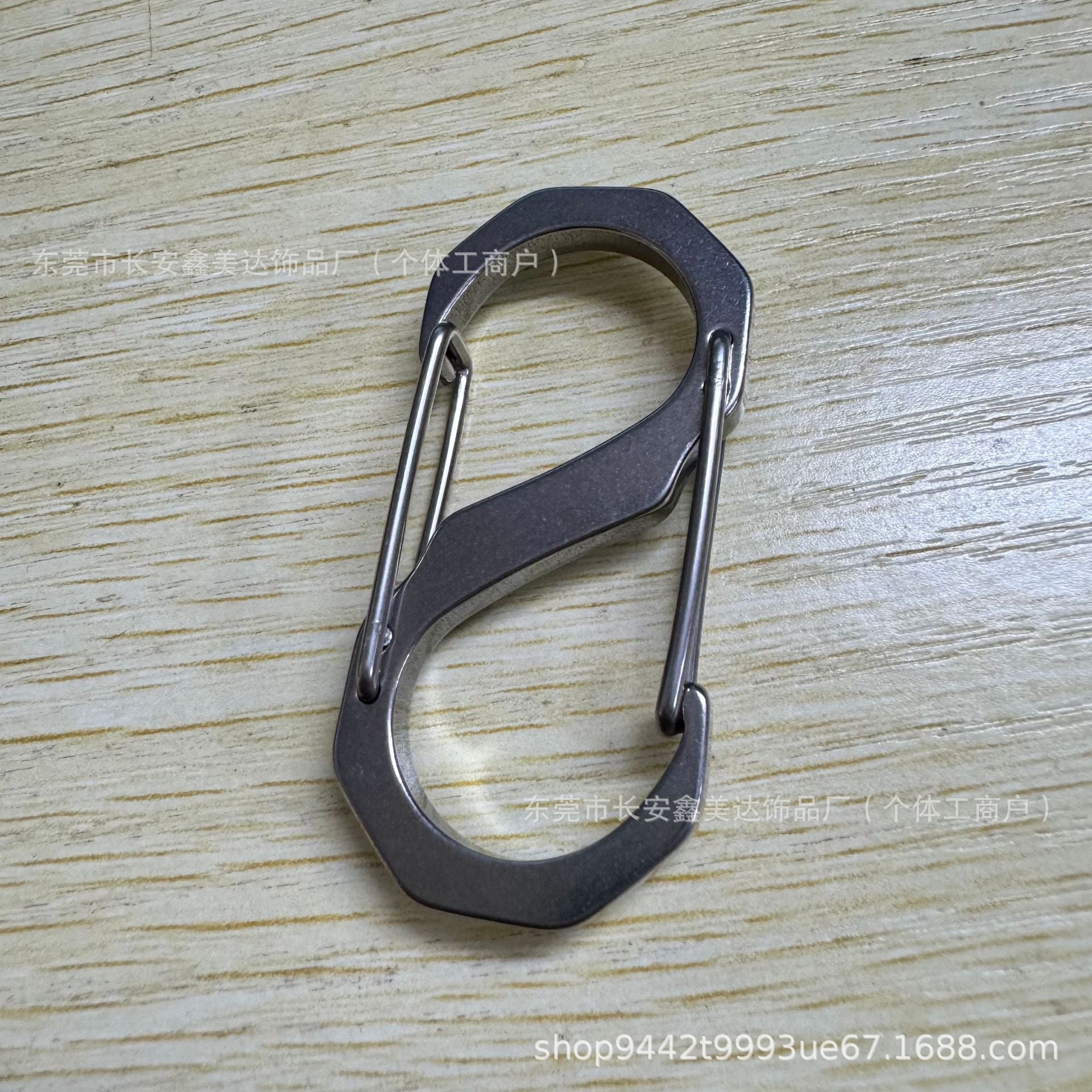 304 stainless steel mountaineering buckle S-shaped 8-shaped buckle multi-functional hook outdoor camping durable rust-proof quick-hanging keychain