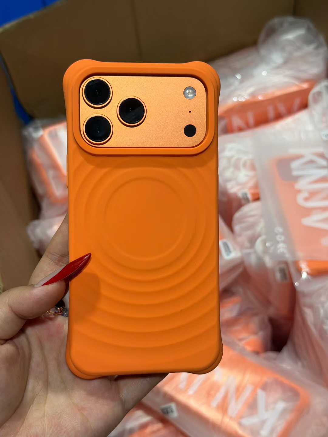 Applicable to Apple 17Promax magnetic mobile phone case, liquid silicone ripple pattern all-inclusive anti-drop Apple 16 mobile phone case.