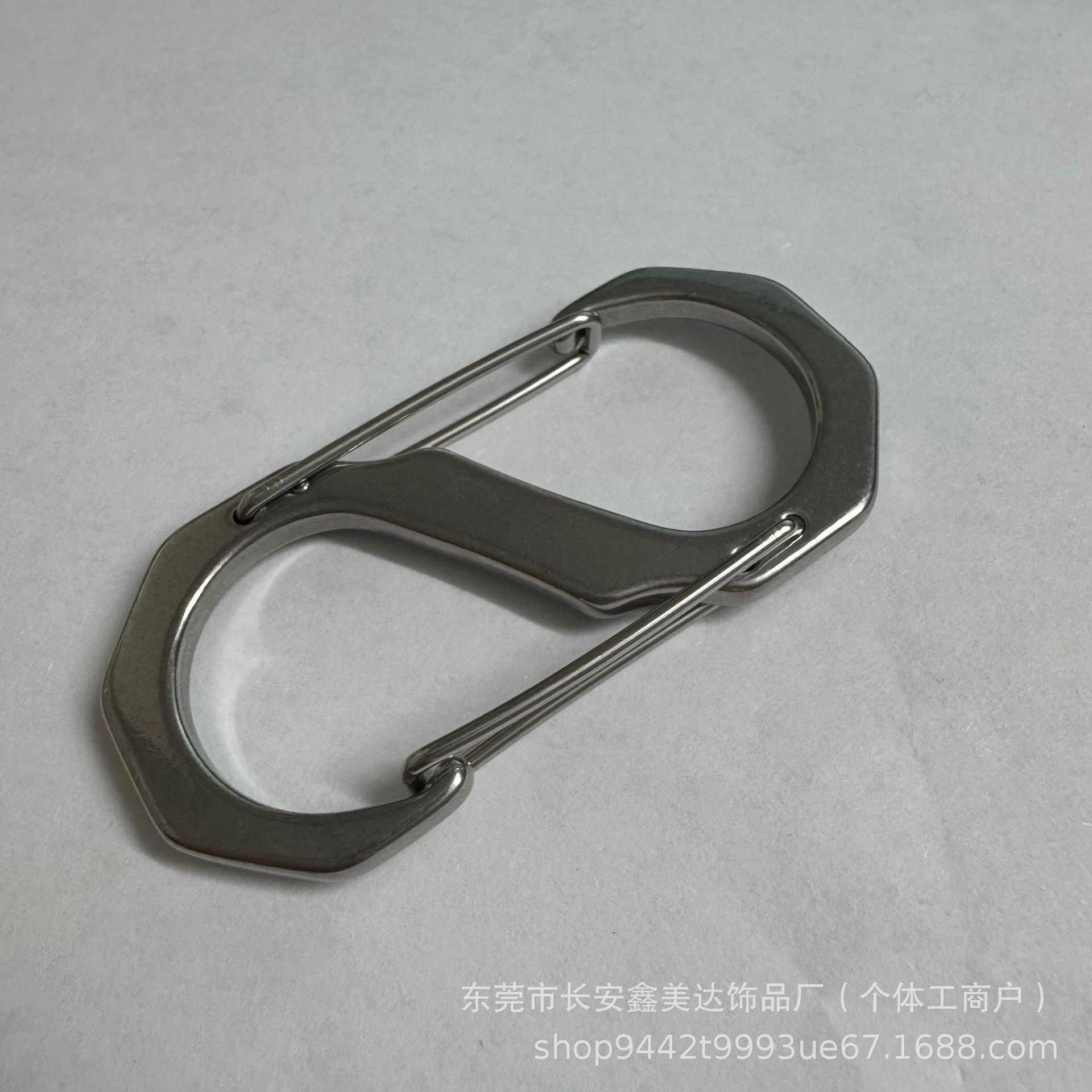 304 stainless steel mountaineering buckle S-shaped 8-shaped buckle multi-functional hook outdoor camping durable rust-proof quick-hanging keychain