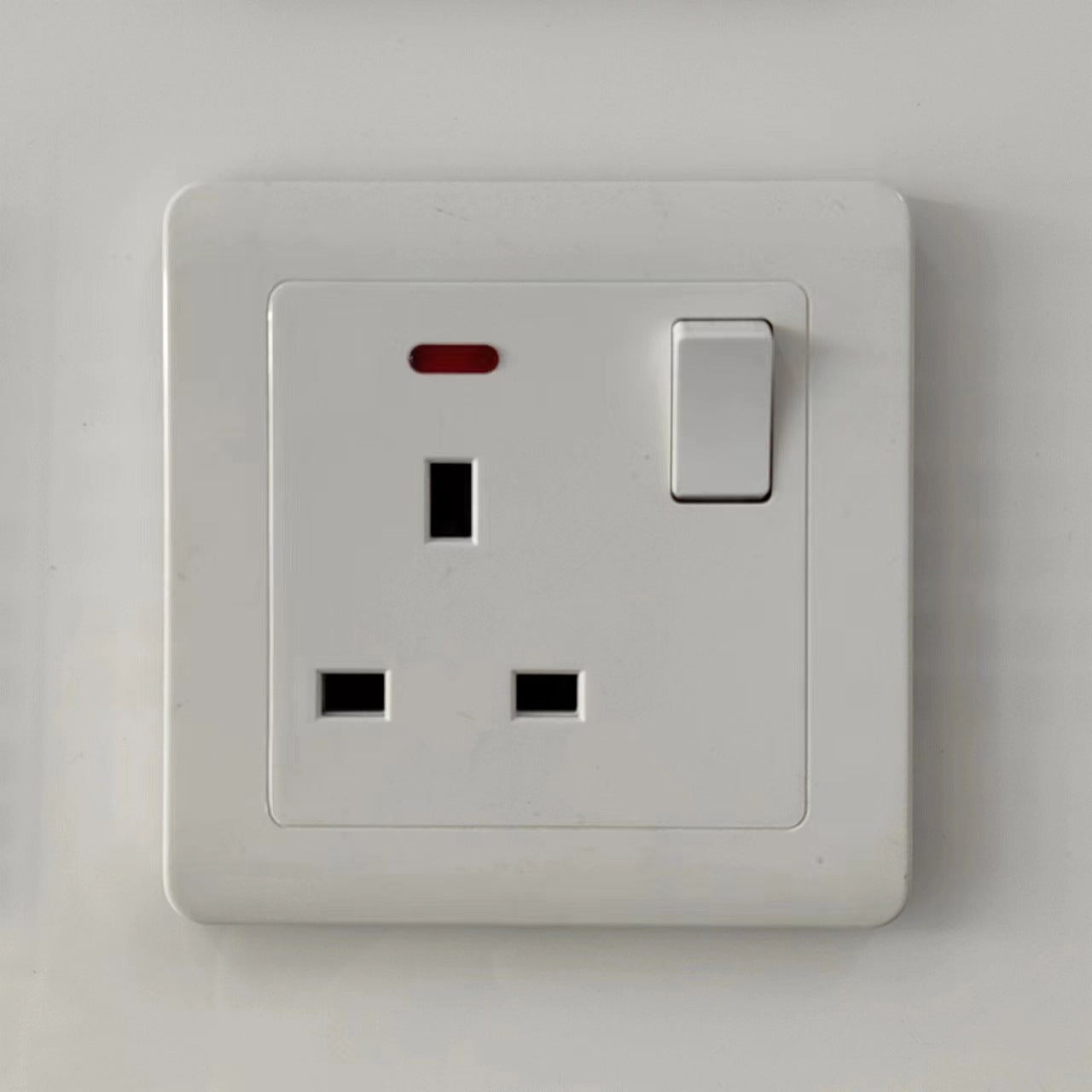 Switching power socket panel Household 86-type concealed panel British five-hole wall power USB socket panel
