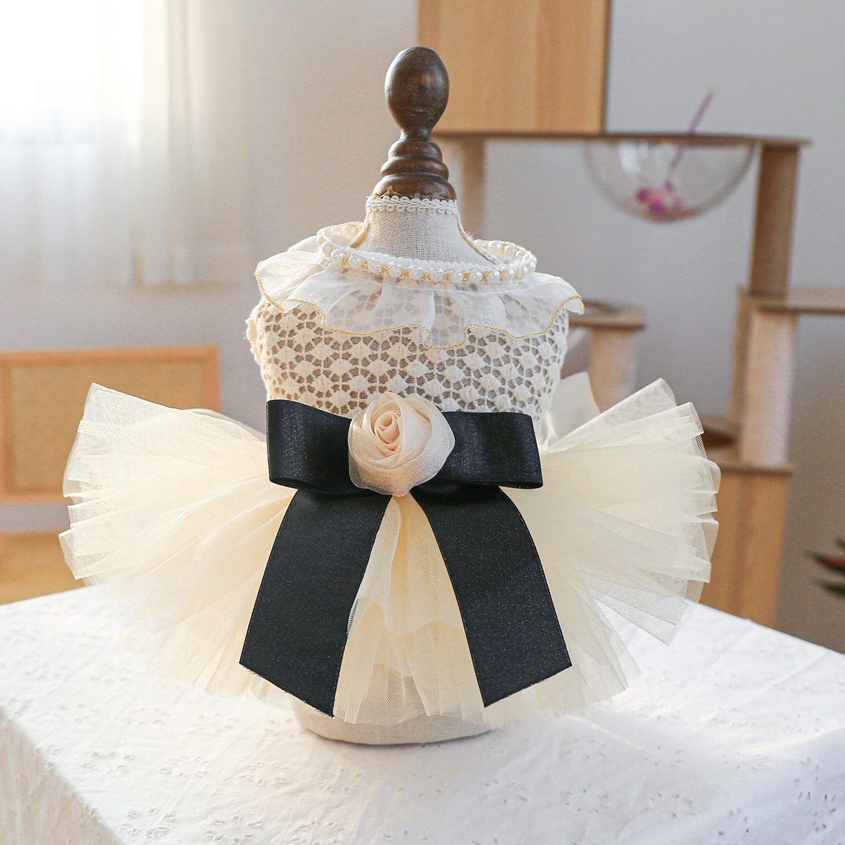 PETCIRCLE pet dog dog cat clothing clothing fluffy gauze skirt chest back high-end dress wedding collection