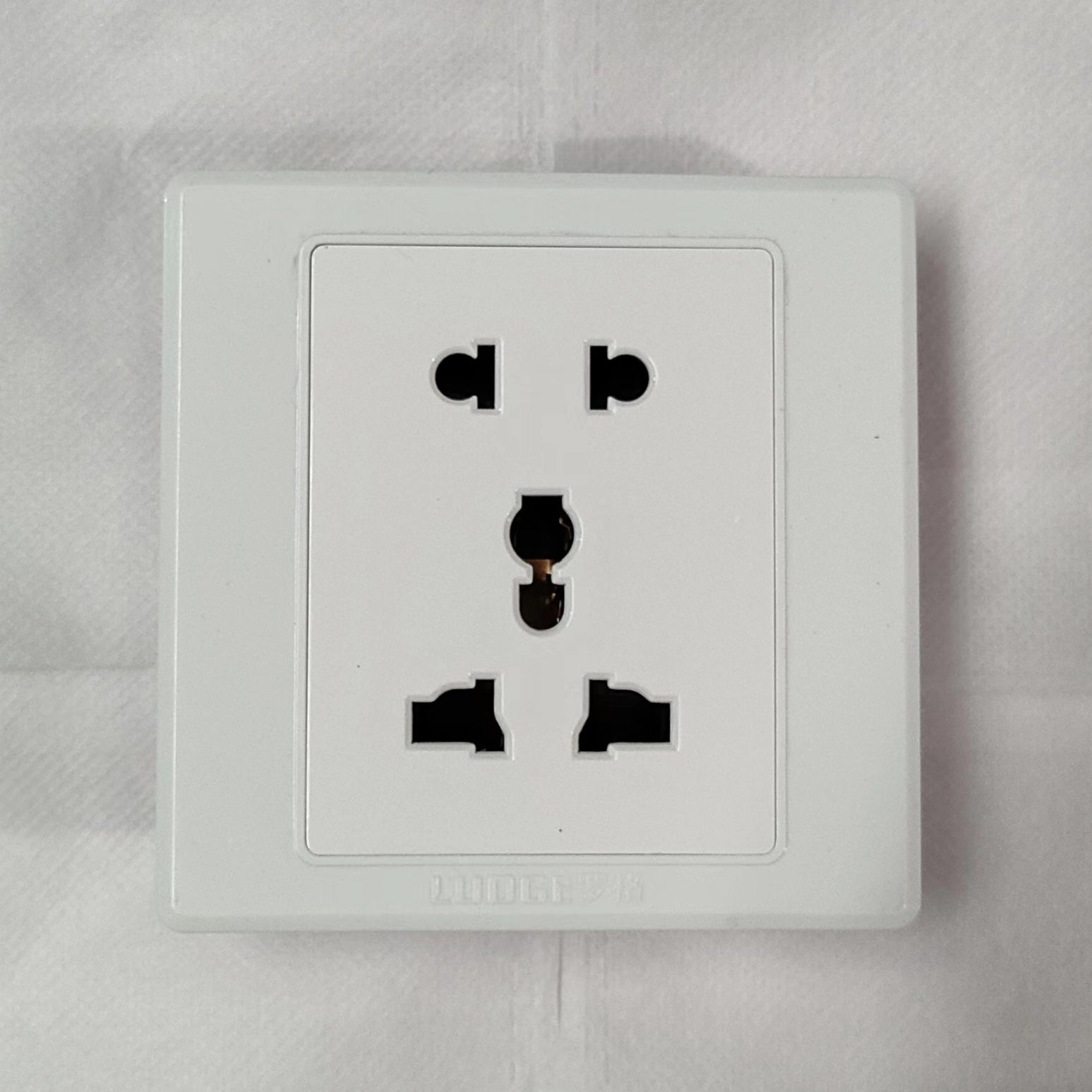Switching power socket panel Household 86-type concealed panel British five-hole wall power USB socket panel
